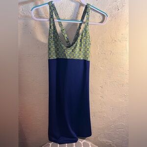 Columbia Blue Green Women's Activewear Dress
Sz M Shelf bra Omni wick adj straps